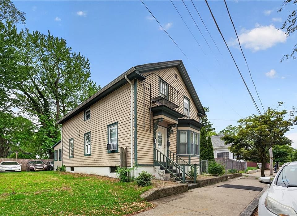 1st image of 8 Arlington Ave