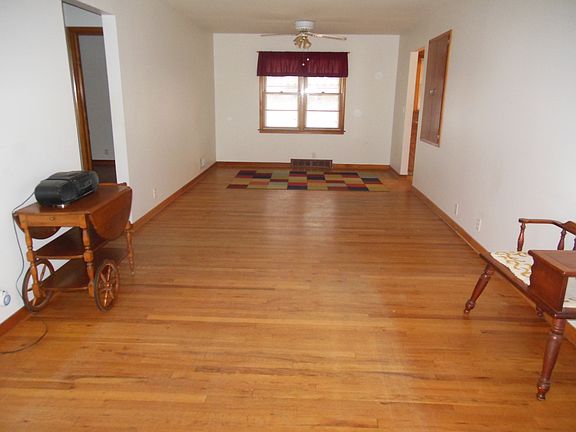 5th image of 5811 Cedar St