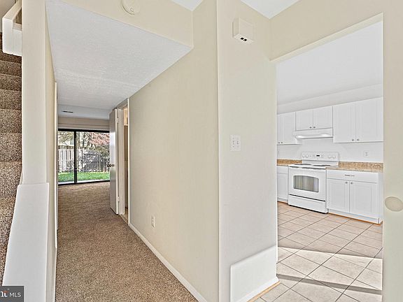 4th image of 1128 Shannon Pl