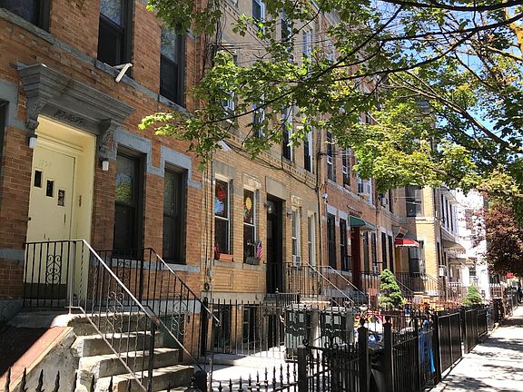 Front Entrance, Bleecker Street