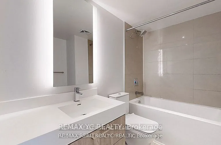 1 Yorkville Ave #710 — Photo 26