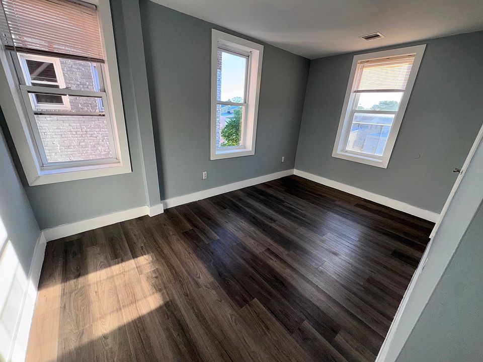 2nd image of 175 Munn Ave #0