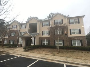 5304 Fairington Ridge Cir, Lithonia, GA 30038