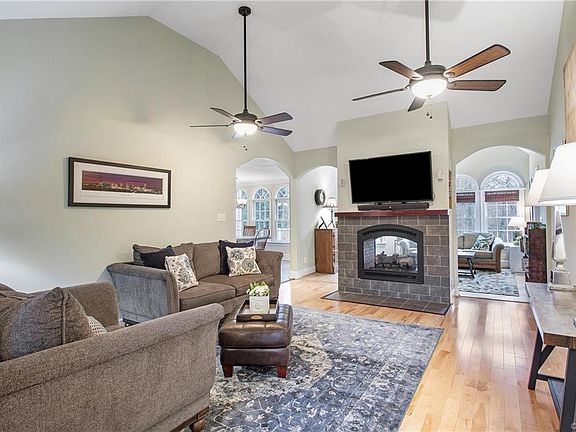 5th image of 9640 Weston Ln