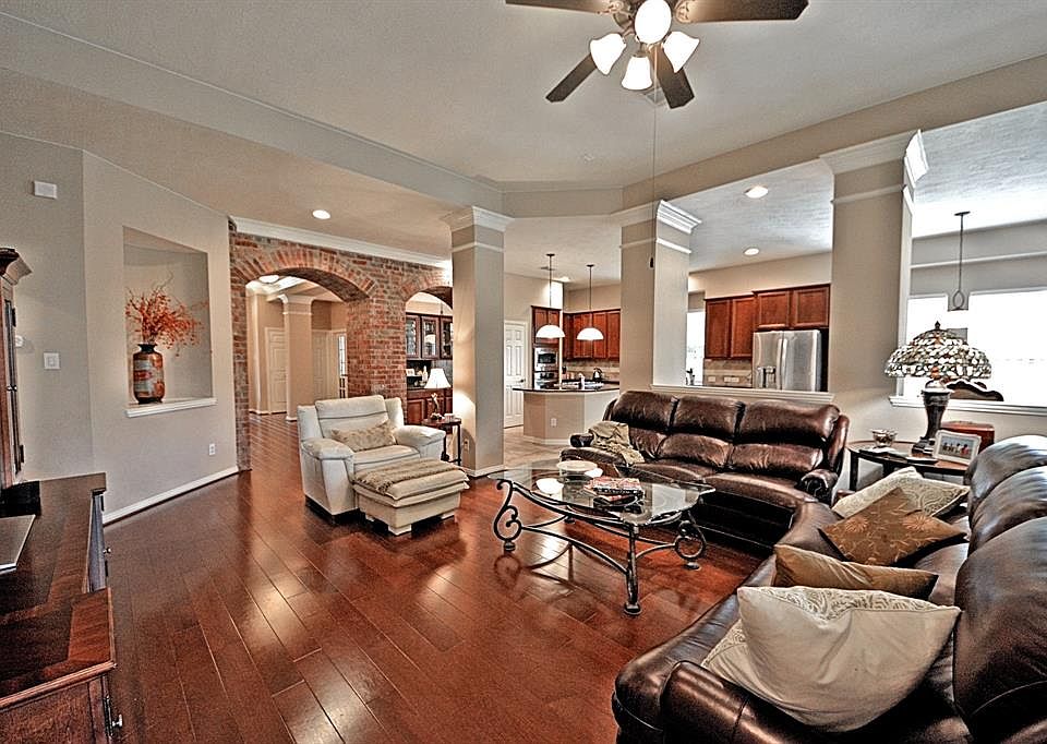 1st image of 7422 Stonebridge Creek Ln