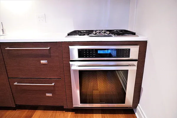 Rented by Renetta Real Estate | media 11