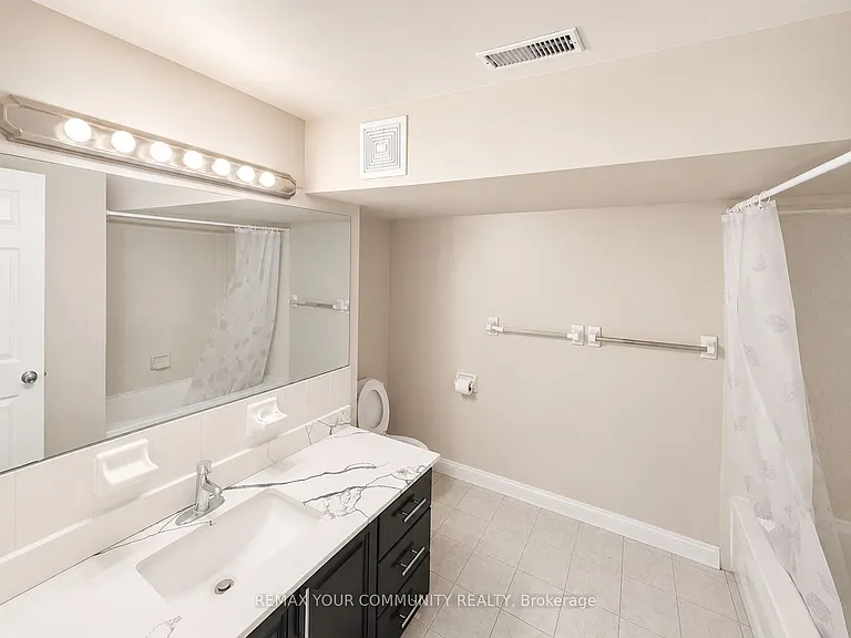 77 Beswick Dr #LOWER — Photo 6