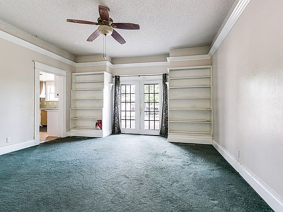 5th image of 703 W Washington Dr
