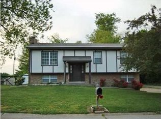 7244 Oakpark Dr, Newburgh, IN