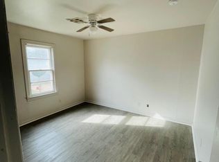 225 N 17th St, Chickasha, OK 73018