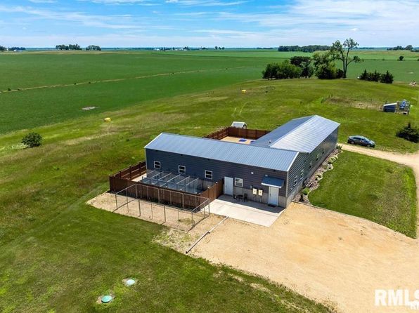 1811 245th St, Calamus, IA 52729