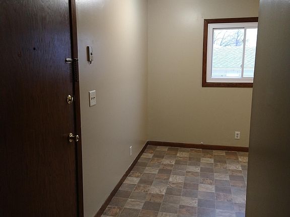 4th image of 403 S William Ave #3