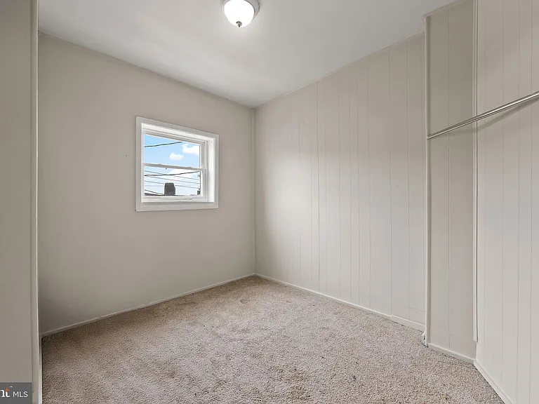225 N Luzerne Ave — Photo 28