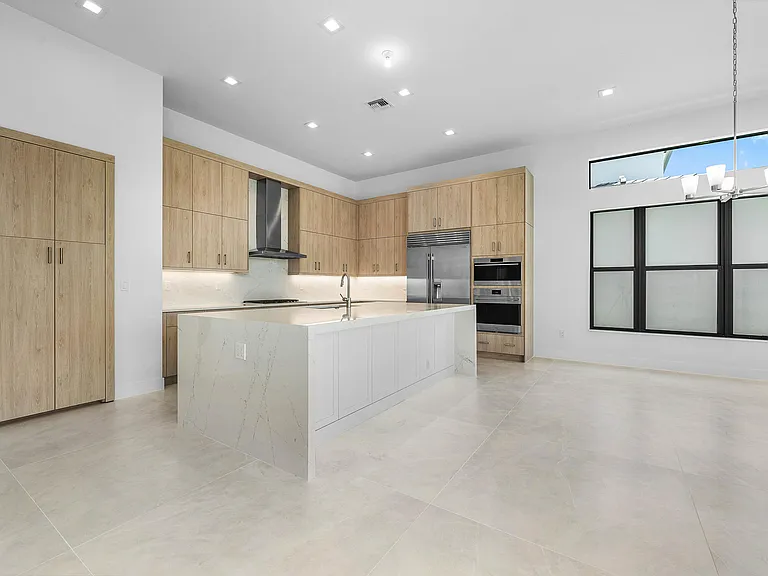 9516 Riverside Park Dr — Photo 11