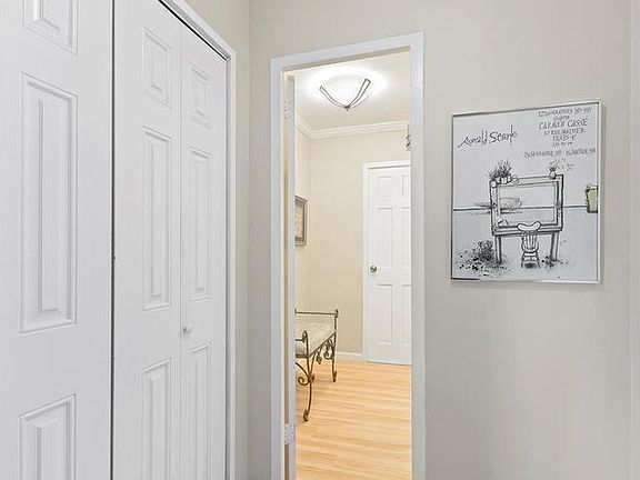 5th image of 333 E 79th St APT 17U