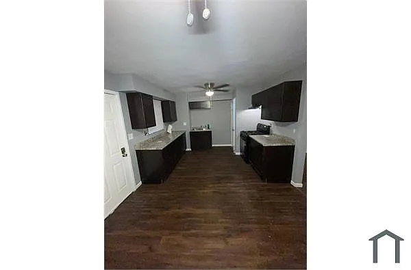 1530 10th St APT 4 photo 1