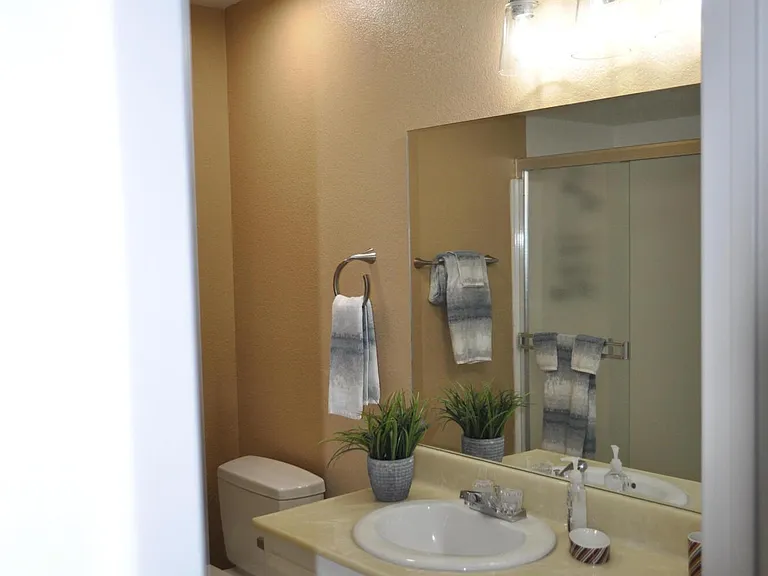 11032 N 28th Dr #303 — Photo 13