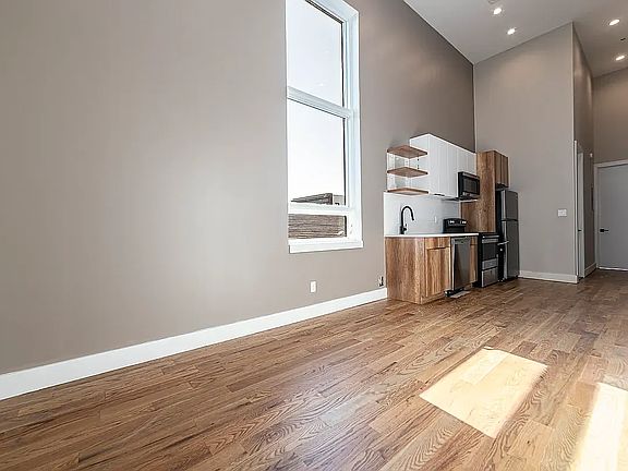 3rd image of 1405 Herkimer St #4D