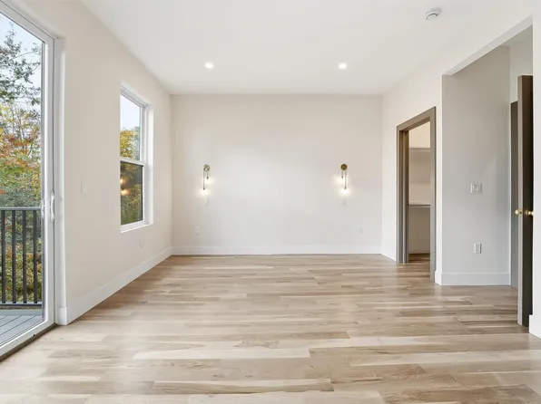 25 Lembeck Avenue image 13 of 26