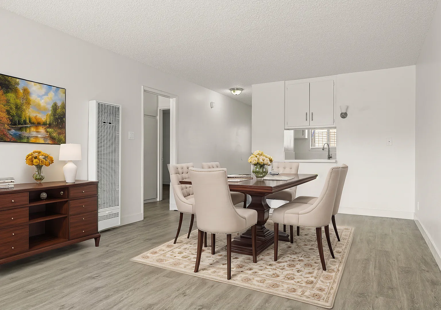 Beautiful 2 Bedroom x 1 Bathroom Apartment in the heart of Santa Paula! — Photo 4