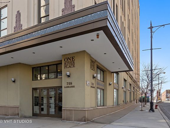 2nd image of 758 N Larrabee St APT 214