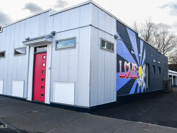 17-19 Linden St, Pittsfield, MA 01201