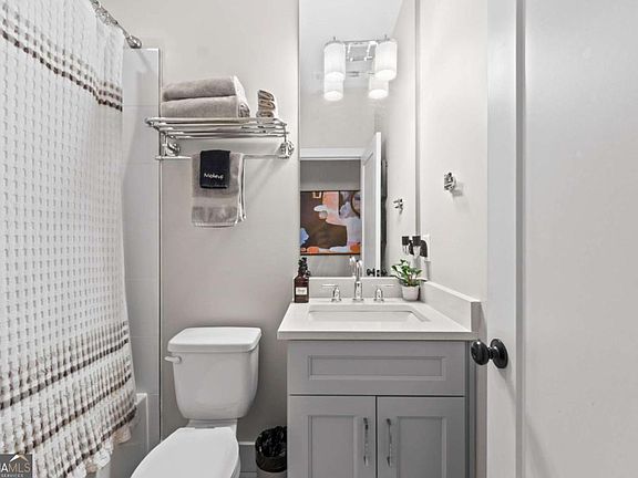 3rd image of 1350 May Ave SE #14