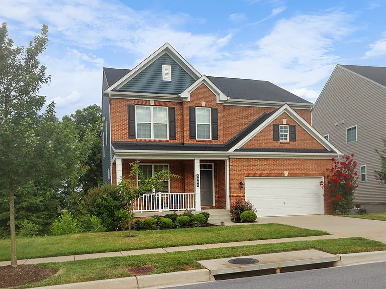 3348 Burton Dr — Photo 3