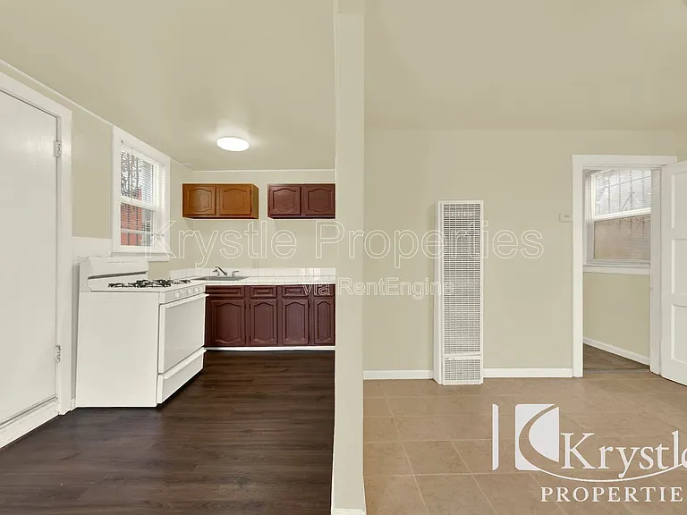 505 Hichborn St #B — Photo 10