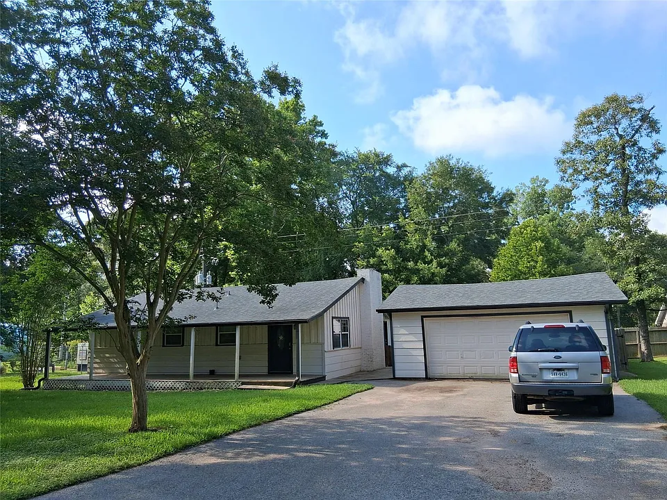 26445 E Lazy Ln