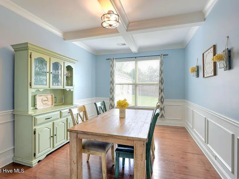 1421 Dooley Ln — Photo 11