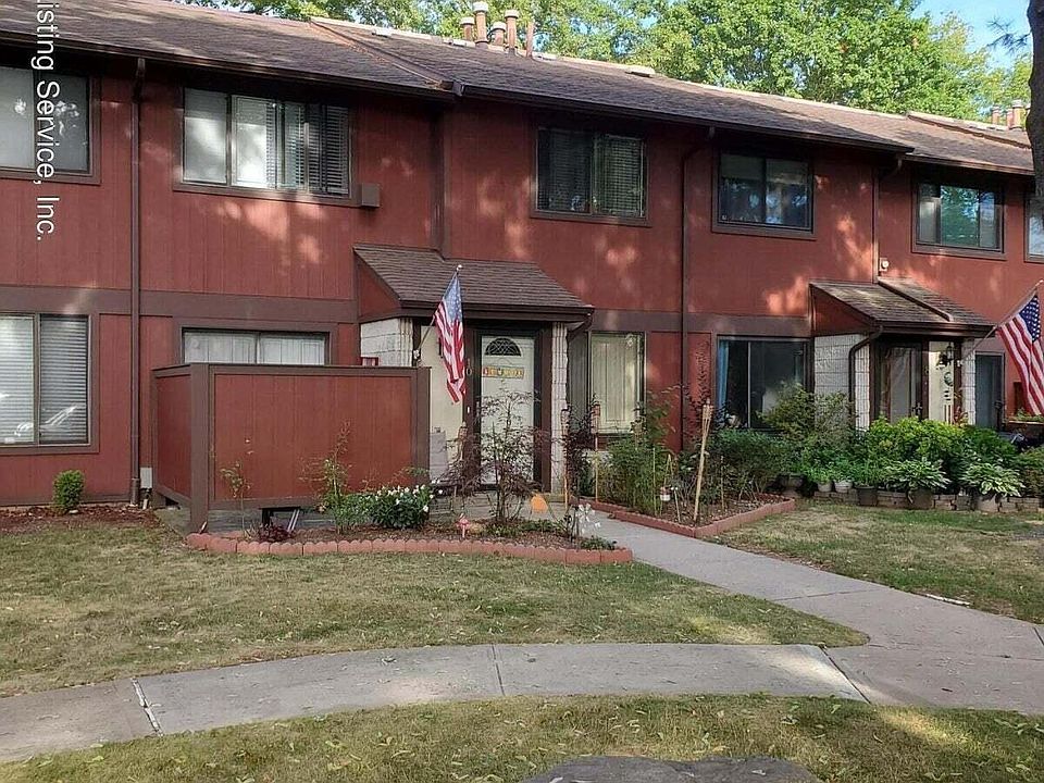 1st image of 10 Pierpont Pl