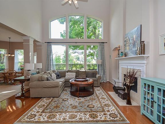 5th image of 3202 Sabine Point Way