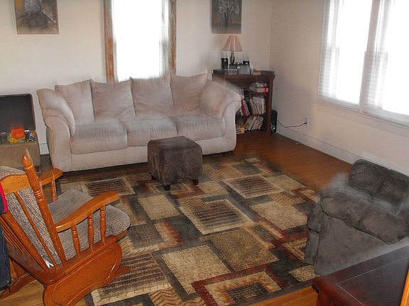 2nd image of 118 N Topeka Ave