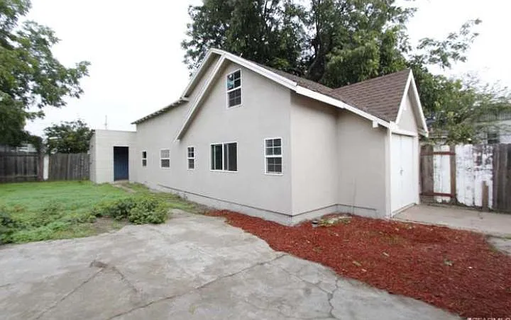 1937 88th Ave — Photo 1