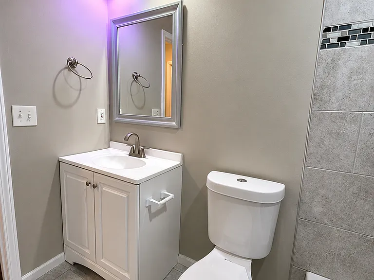 339 N Kendall Dr — Photo 11