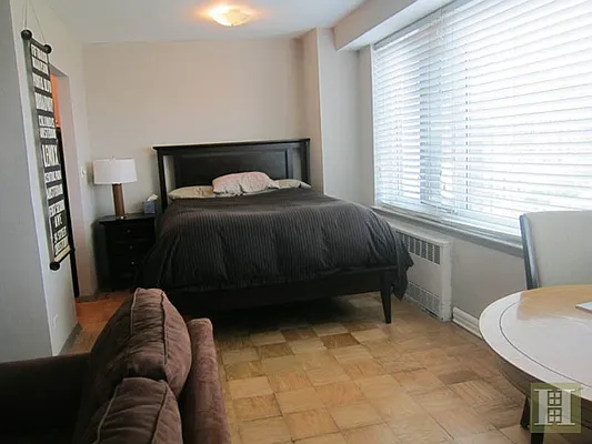 Rented by Halstead Real Estate | media 34