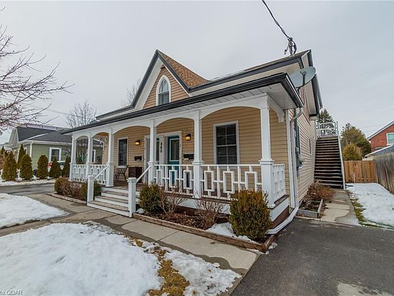 3rd image of 360 William St