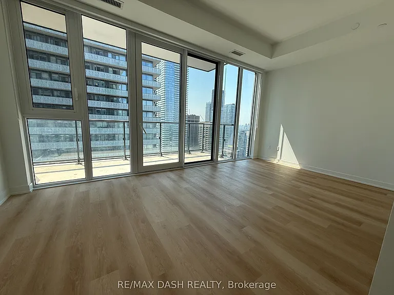 628 Church St #4402 — Photo 16