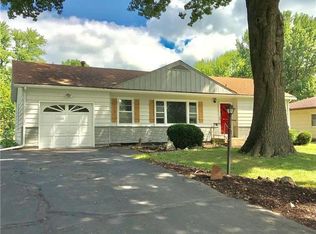 310 NE Short St, Lees Summit, MO 64063