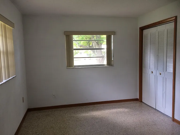 1351 Almond St — Photo 9