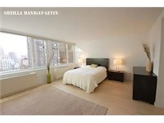 Rented by Douglas Elliman | media 32