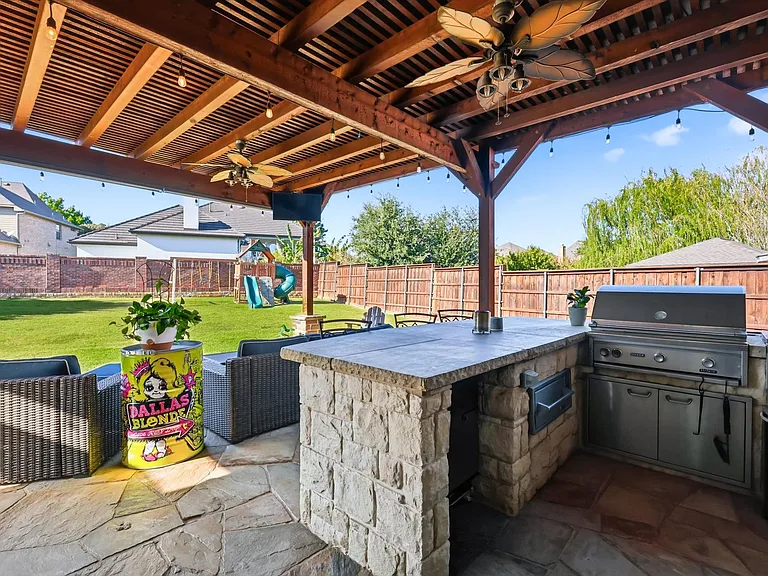 841 Wind Brook Ln — Photo 1