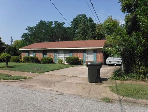 2nd image of 2815 Gainesville St