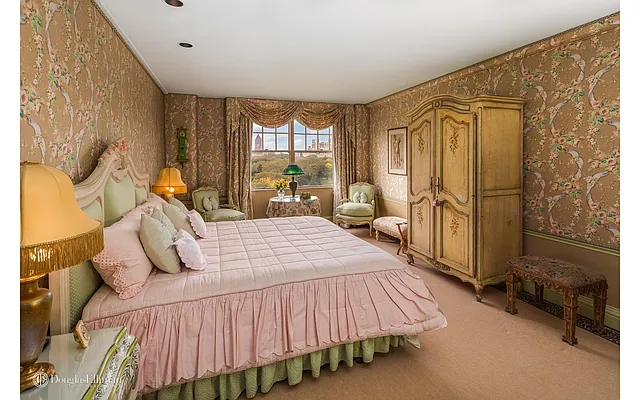 Sold by Douglas Elliman | media 17