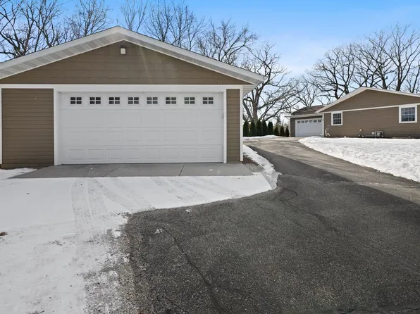 30527 Mountain LANE, Waterford, WI 53185