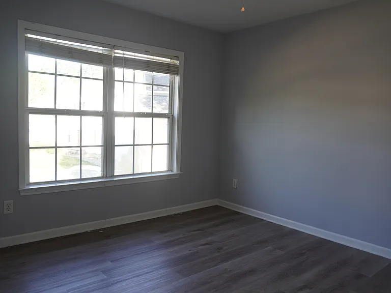 Elmendorf Ln NW — Photo 31