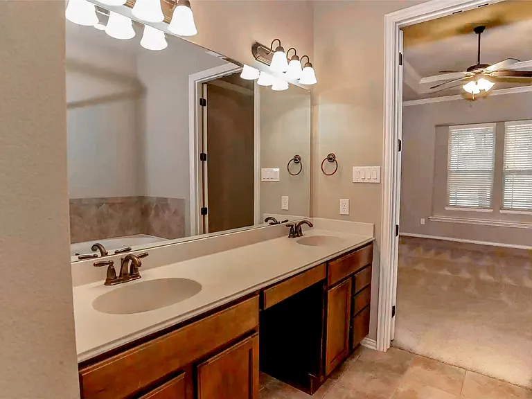 231 Carrington Ln — Photo 14