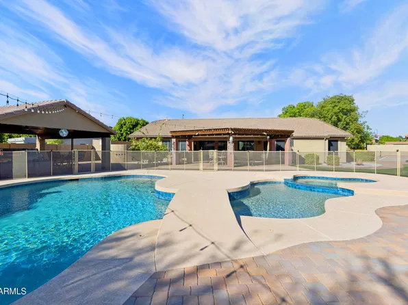 2637 E CARLA VISTA Drive, Gilbert, AZ 85295
