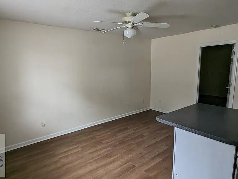 125 Rolland St — Photo 6